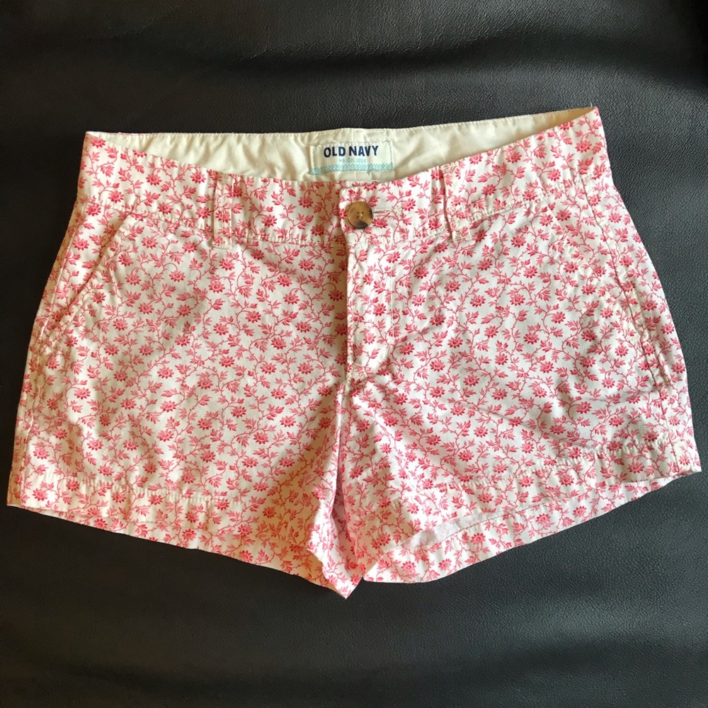 Old Navy | Pink and White Floral pattered shorts